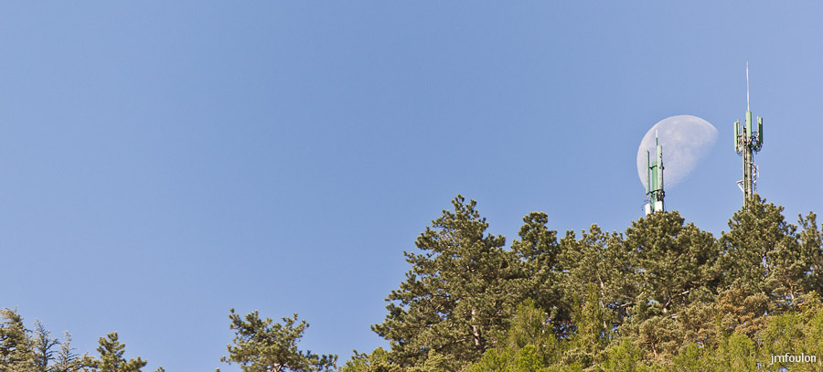 lune-molard-1.jpg - Lune sur le Molard