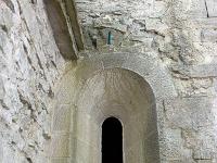 Abbaye ND de Lure  Fenestron à l'Est à l'arrière du bâtiment ...