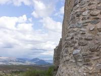 Château médiéval de Mison  Vue vers l'Est depuis l'angle Nord/Ouest