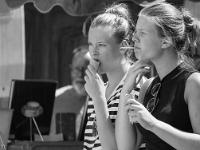 Femmes je vous aime ! ...  Les petites holandaises mangeuses de glace 2/2