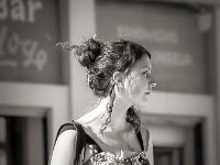 Femmes je vous aime ! ...  Sisteron - Place de l'Horloge