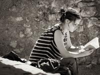 Femmes je vous aime ! ...  Lecture sur le parvis de ND de Beauvoir à Moustier Sainte Marie