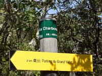 Tour des gorges d'Oppedette  Panneaux informatifs sur le site de la Charbonière ...