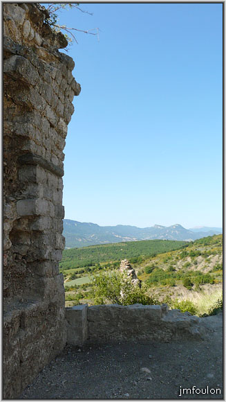 arzelier-ch-35web.jpg - Intérieur de l'église - Mur Sud-Est angle Sud