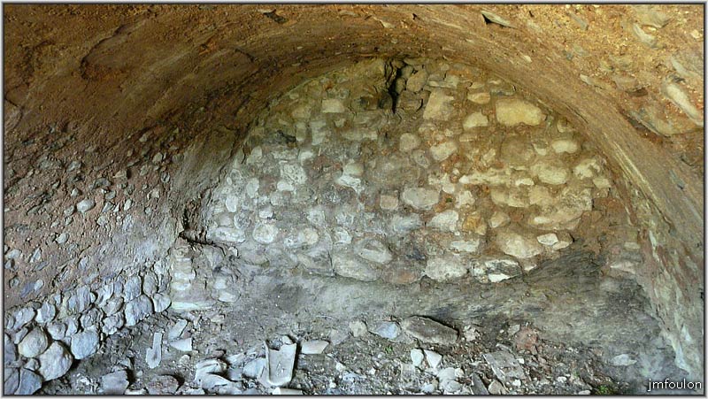 arzelier-village-13.jpg - Ville Vieille - La seconde pièce voutée