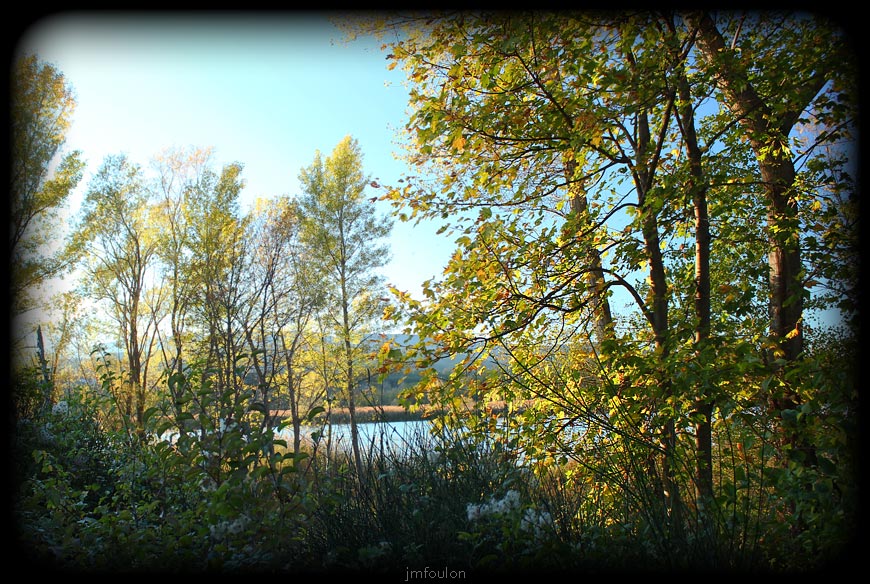 escale-lac-06web.jpg - Lac de Château-Arnoux - Contre-jour