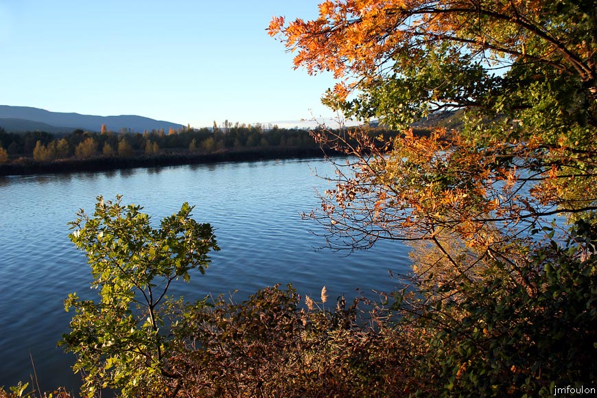escale-lac-08web.jpg - Lac de Château-Arnoux - Vue vers le Nord