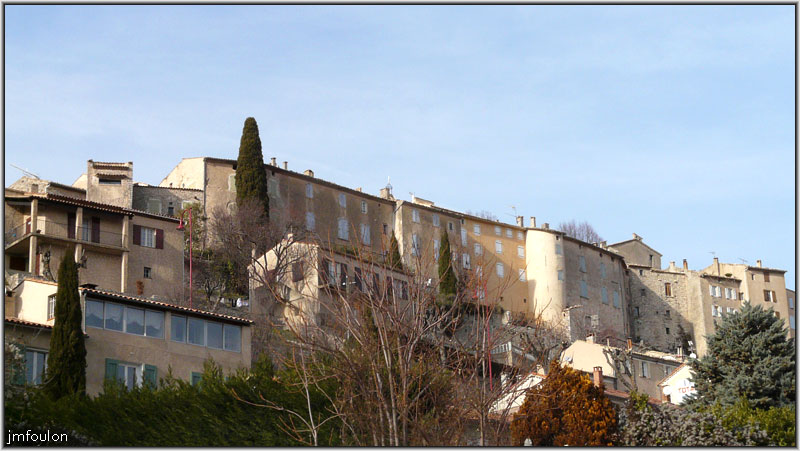 banon-03web.jpg - Maisons sur les remparts au nord