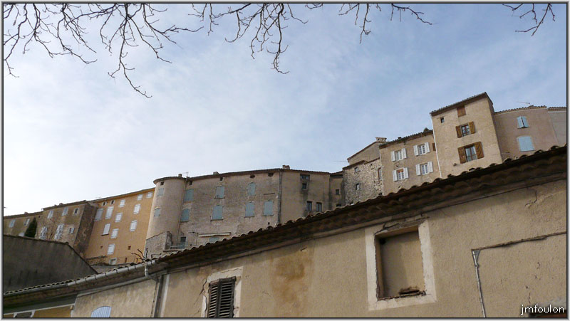 banon-05web.jpg - Maisons sur les remparts au nord