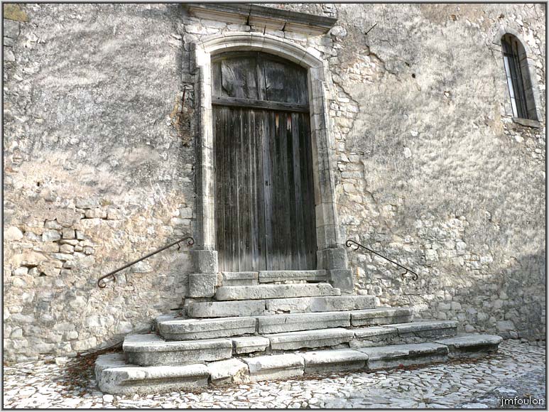 banon-102web.jpg - Entrée principale de l'église Saint-Marc