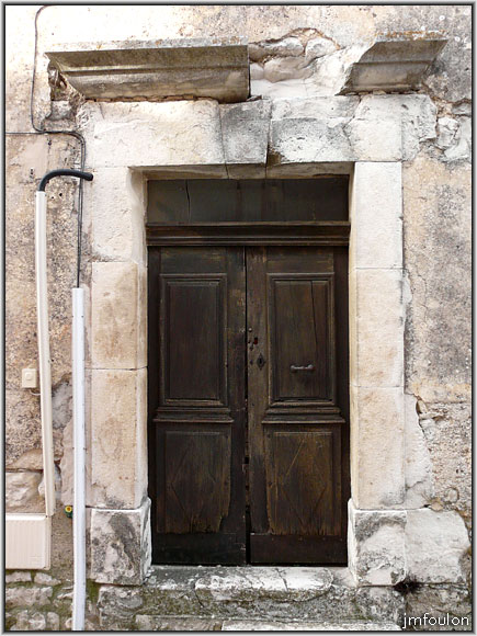 banon-112web.jpg - La porte de cette maison