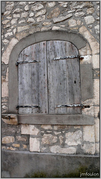 banon-42web.jpg - Rue des Arcades - Fenêtre