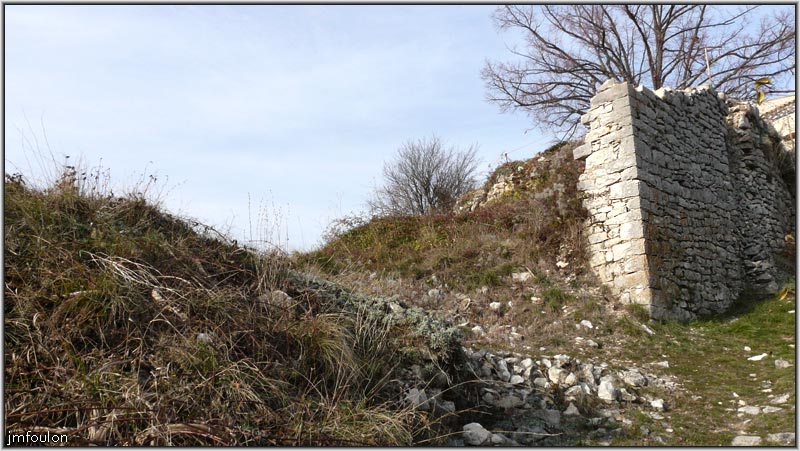 banon-86web.jpg - Vestiges de maisons