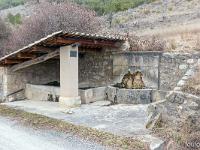 Barret sur Méouge - Hautes Alpes  Le lavoir de Barret-le-Haut 1/2