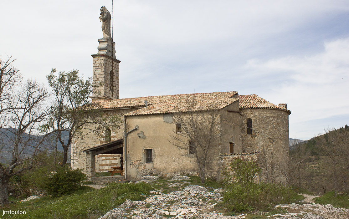 castellane-nd-roc-043.jpg - Vue sur Notre Dame du Roc (Sud)