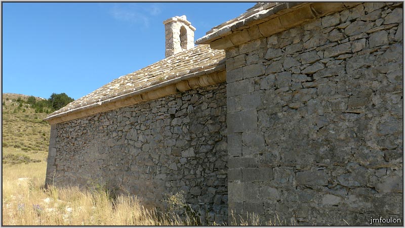 st-claude-07web.jpg - Façade ouest de l'édifice, sans ouvertures