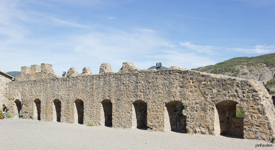 ch-tallard-inter-020.jpg - La coutine Sud/Est de la Cour d'Honneur