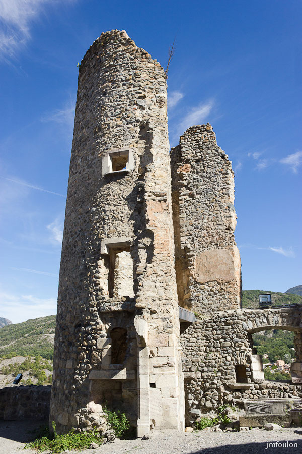 ch-tallard-inter-048.jpg - Tour Est.