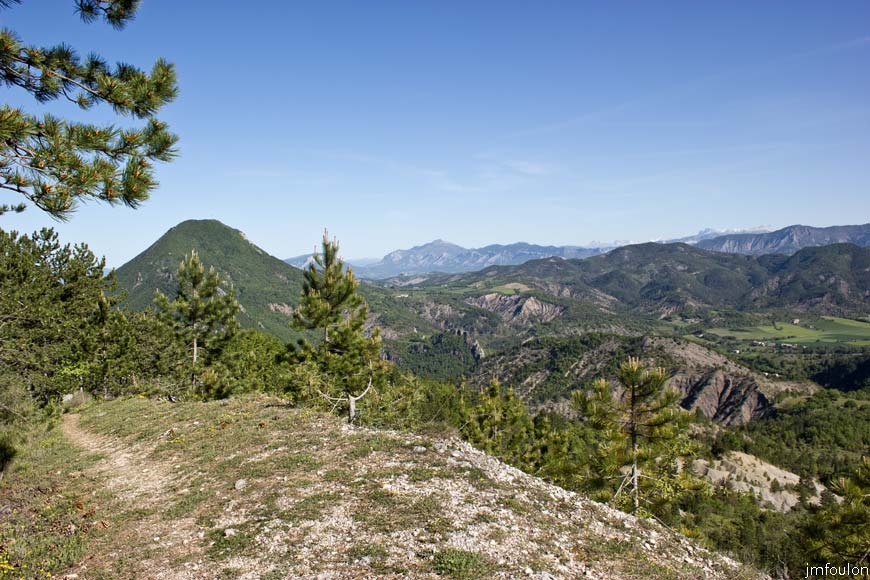 rav-terre-basse-18.jpg - Le sentier en crête et la vue !