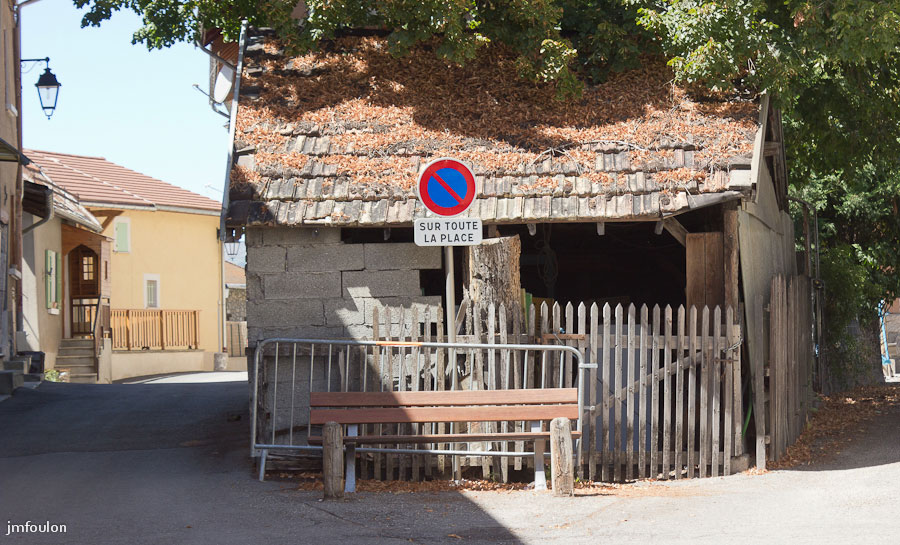 chorges-18.jpg - Le vieux bourg de Chorges - A l'Est de la place du Fort