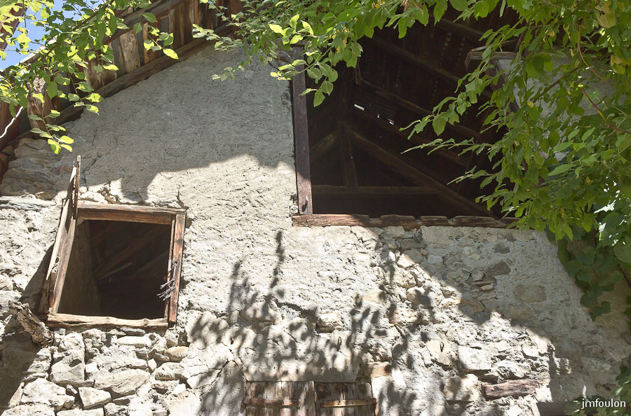 chorges-25.jpg - Le vieux bourg de Chorges - Maison place du Fort