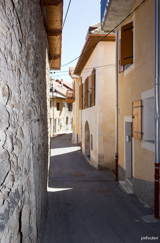 chorges-27.jpg - Le vieux bourg de Chorges - Rue des Balcons