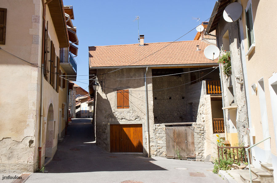 chorges-30.jpg - Le vieux bourg de Chorges - Autre vue