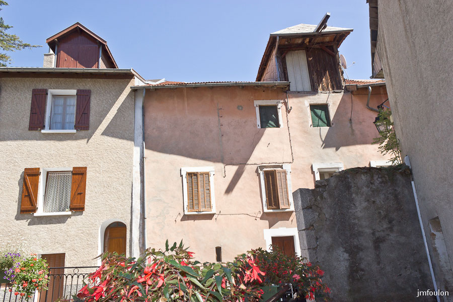 chorges-35.jpg - Le vieux bourg de Chorges - Façades