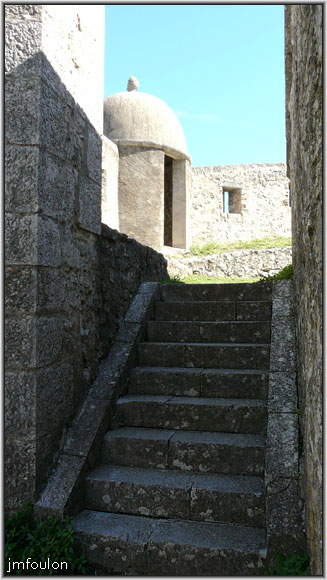 cita-100web.jpg - Accès au bastion de la Durance et sa première guérite