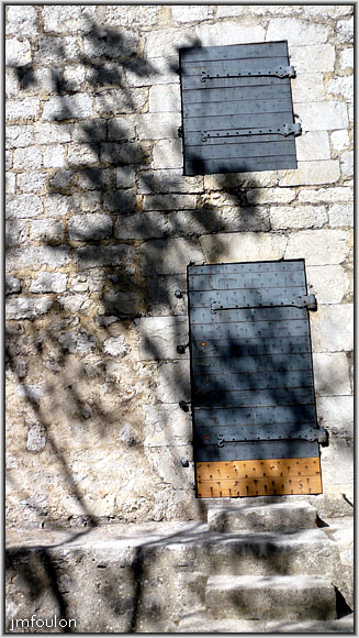 cita-75web.jpg - Façade est de la poudrière. L'entrée