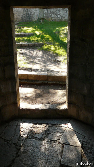 cita-82web.jpg - Vue depuis l'intérieur de la Grande guérite