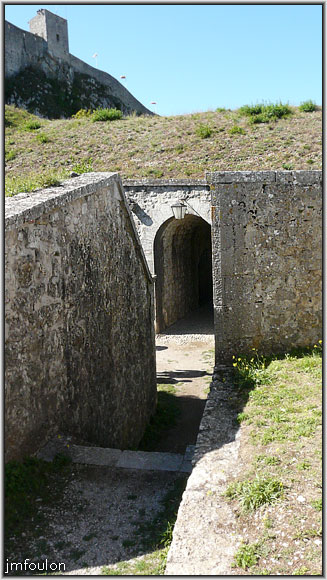 cita-108web.jpg - Vue sur le passage vouté de la 1er casemate