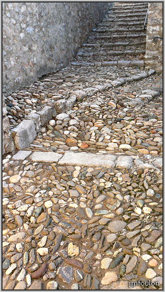 cita-14web.jpg - Calade derrière la porte