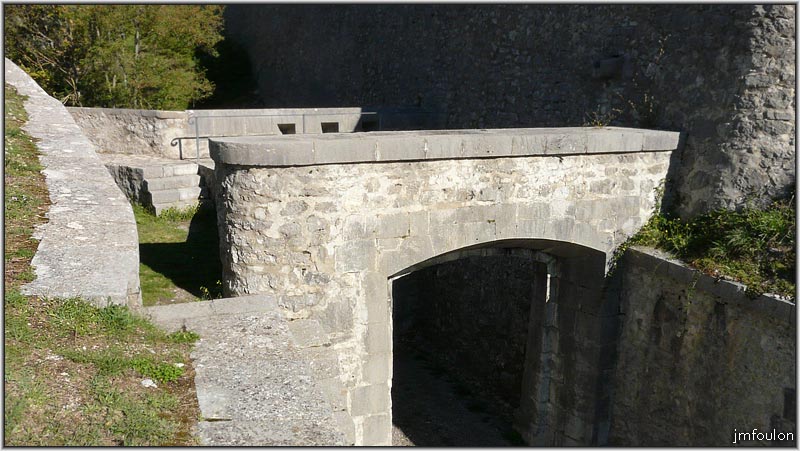 cita-30web.jpg - La double porte. Porte intérieure