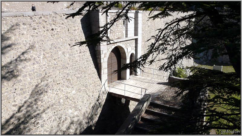 cita-33web.jpg - On comprends mieux sur cette photo