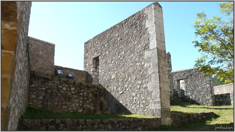 cita-41web.jpg - Courtines sud du bastion du Gouvernement