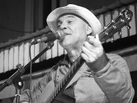 Jean-Paul Césari et les Daltons  Cuitare et chant Jean-Paul Césari