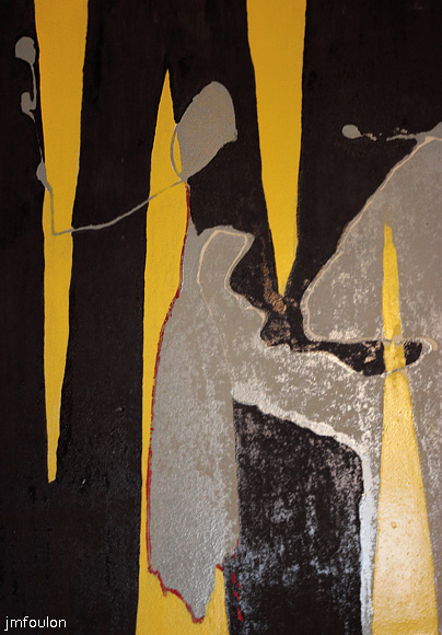 at-home-03-web.jpg - Un de mes hors d'oeuvres sur une chute de placo  46,5 cm x 50 cm - " Manipulés comme des marionnettes " (1999)