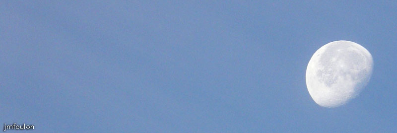 lune-2web.jpg - La lune en plein jour