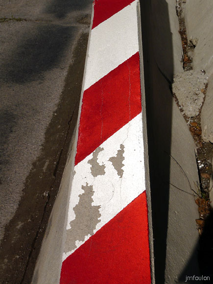 pt-ribier-blanc-rouge1web.jpg - Au pont de Ribier