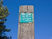 Enseignes et Panneaux  Le Pas des Boeufs sur la piste entre le Forest d'Aubignosc et Château-Arnoux