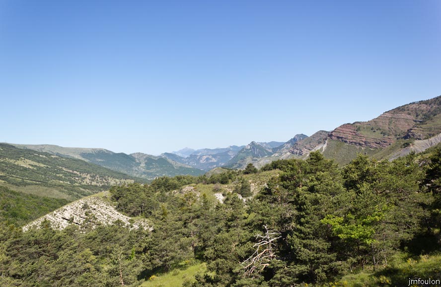 esparron-monges-061web.jpg - Autre vue vers le Nord.