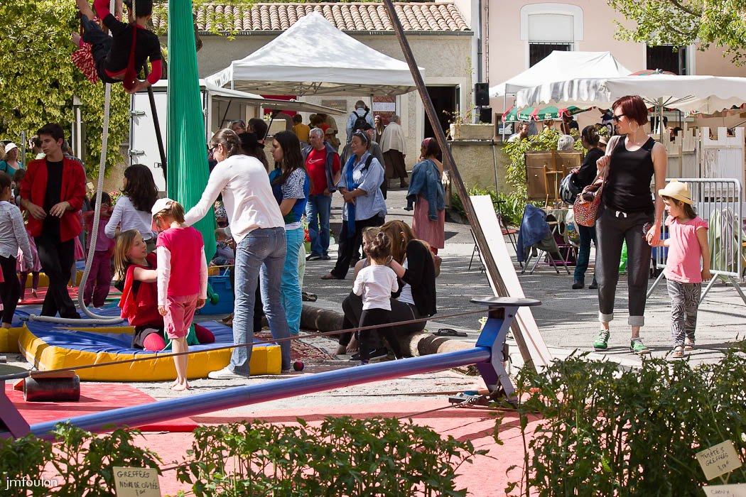 st-vincent-nature-jardin-004-2.jpg - Fête de la Nature et des Jardins - St Vincent sur Jabron - 04/05/14