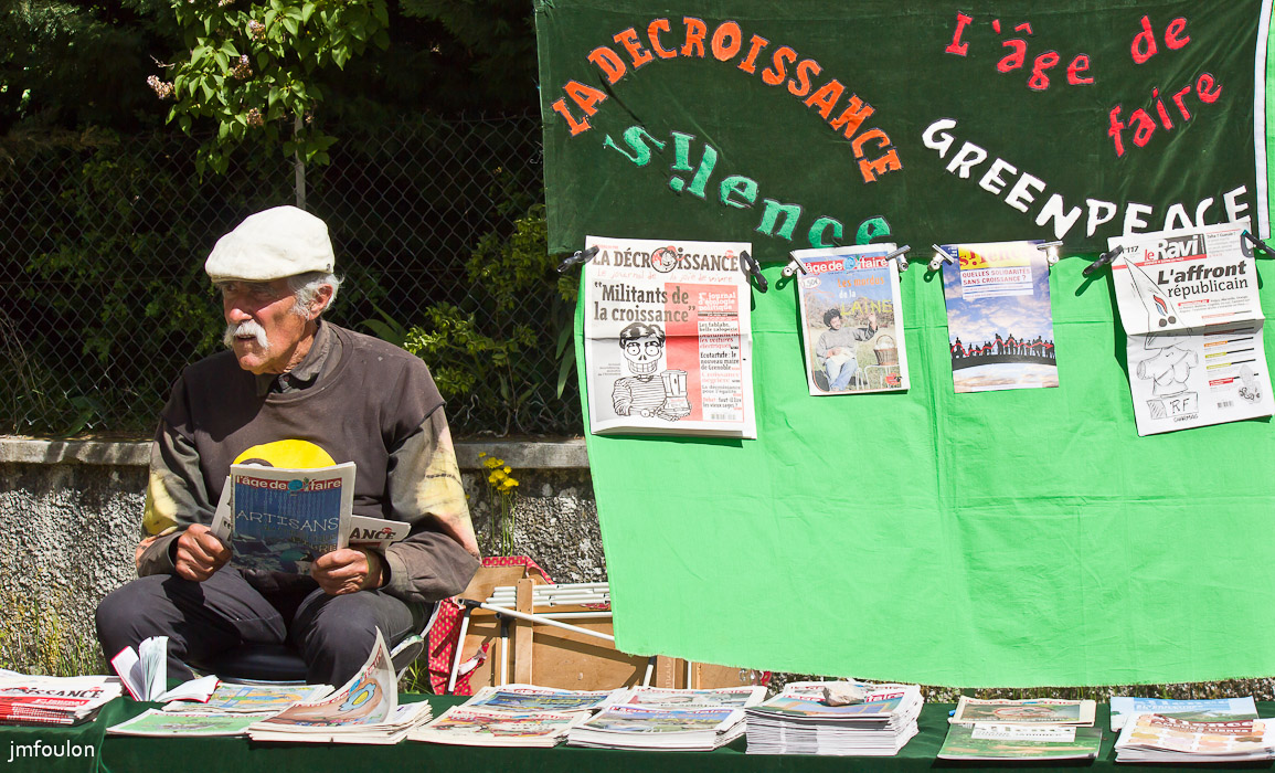 st-vincent-nature-jardin-020-2.jpg - Fête de la Nature et des Jardins - St Vincent sur Jabron - 04/05/14