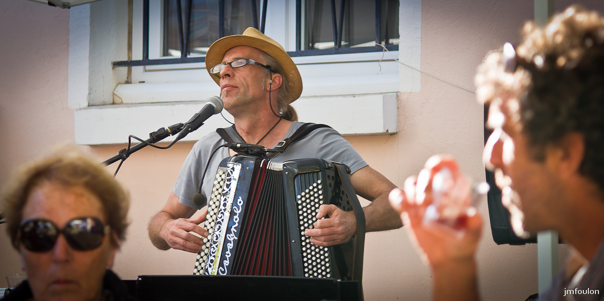 st-vincent-nature-jardin-053-2.jpg - Fête de la Nature et des Jardins - St Vincent sur Jabron - 04/05/14 - Zoumaï
