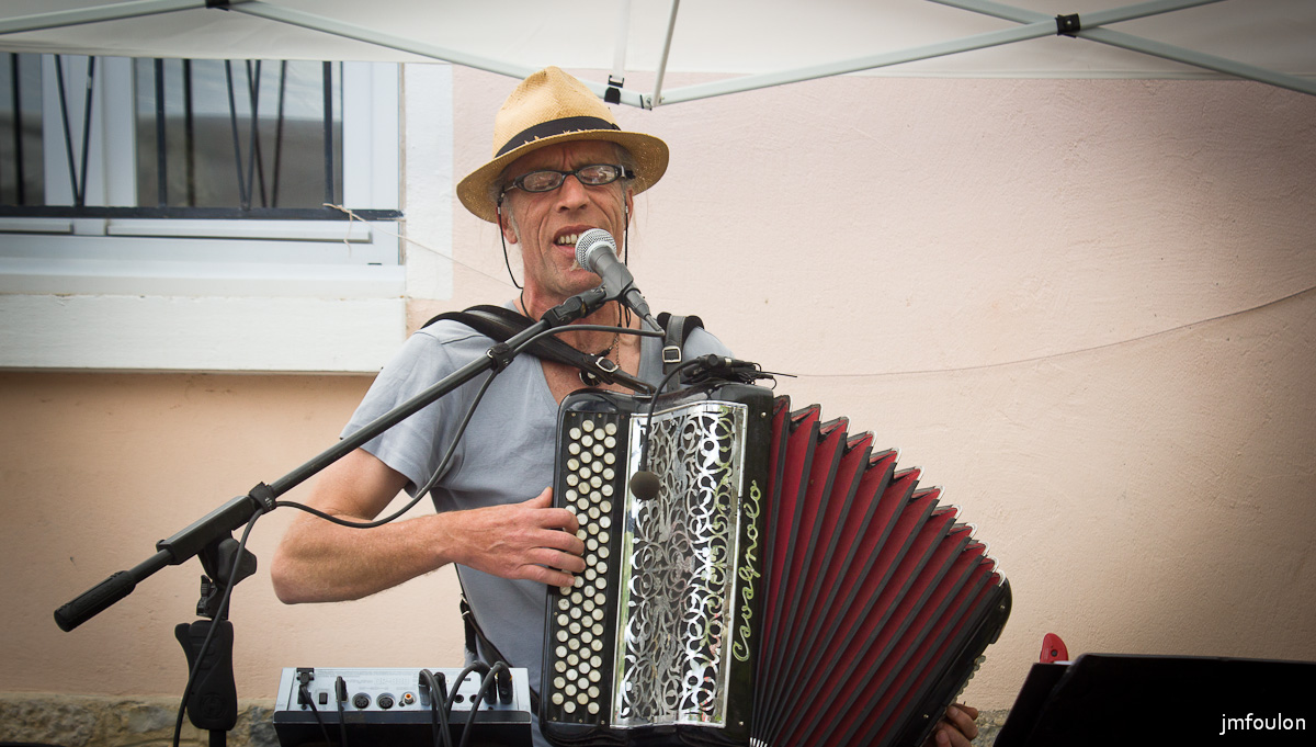 st-vincent-nature-jardin-054-2.jpg - Fête de la Nature et des Jardins - St Vincent sur Jabron - 04/05/14 - Zoumaï