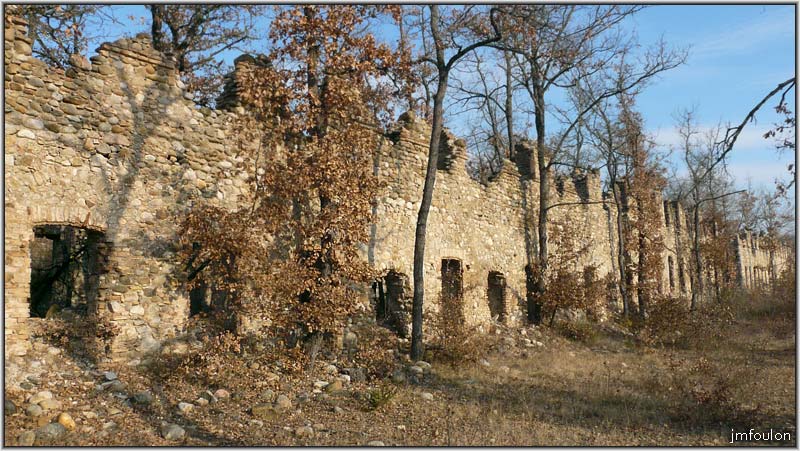 filature-28web.jpg - Autre vue de la façade sud d'ouest en est