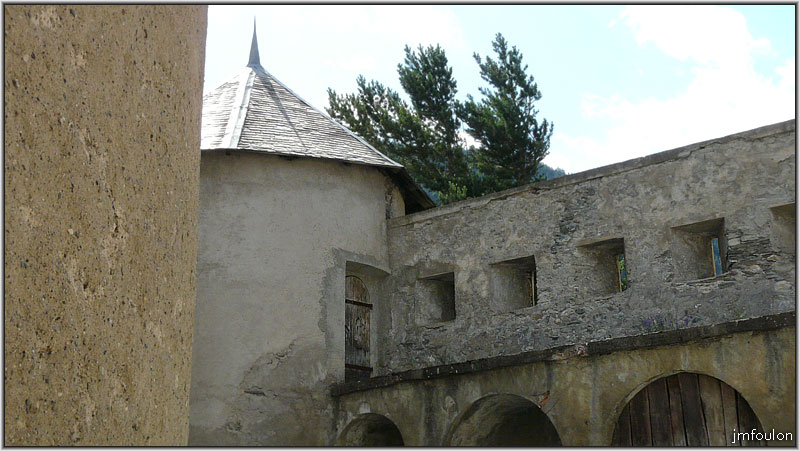 fort-queyras-151web.jpg - Fort Queyras - Haut de la tour et chemin de ronde Sud