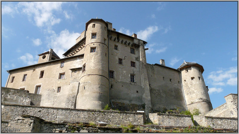 fort-queyras-21web.jpg - Fort Queyras - Le donjon (Est et Nord) et à droite la tour Nord-Ouest