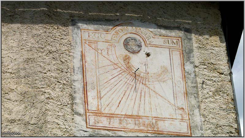 fort-queyras-65web.jpg - Fort Queyras - Cour de l'artillerie - Cadran solaire sur le mur Est de la chapelle